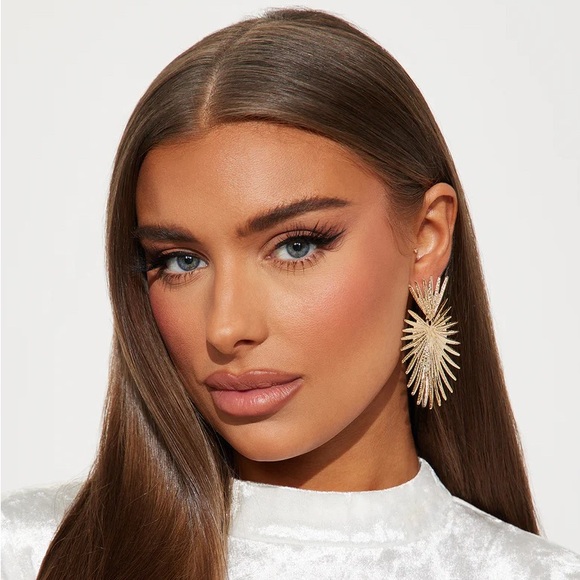 Fashion Nova Heart Of Thorns Earrings - Picture 1 of 7